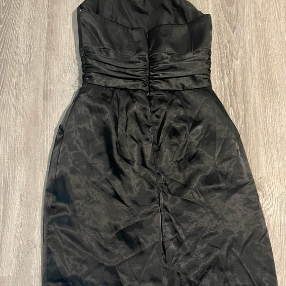 David's bridal black Short Charmeuse Dress with Ruched Waist & Pockets size 8 - Picture 5 of 5